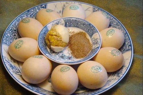 外地人吃江西梨瓜视频,体验地道赣味风情